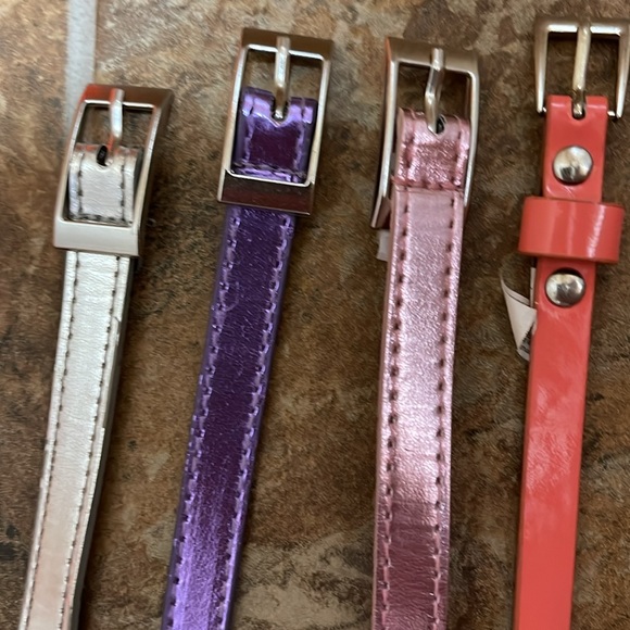 4 kids belts and 2 scarves. - Picture 5 of 6